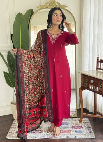 Attractive These Suit in Fine Colored Pair With Bottom And Dupatta.These Top And Bottom Are Fabricated On Viscose Rayon Pair With Cotton Blend Dupatta.Its Beautified With Designer Embroidery Work,Printed.