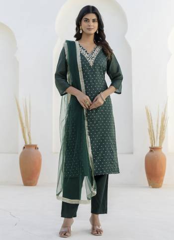 Attractive These Beautiful Readymade Suits With Dupatta.These Suit is Fabricated On Top Are Chanderi Silk And Bottom Are Silk And Net Dupatta .Its Beautified With Designer Embroidery Work.