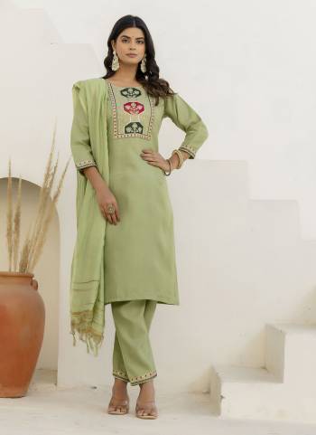 Attractive These Beautiful Readymade Suits With Dupatta.These Suit is Fabricated On Top Are Cotton Blend And Bottom Are Cotton Blend And Chanderi Dupatta .Its Beautified With Designer Embroidery Work.