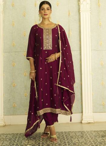 Looking These Beautiful Readymade Suits With Dupatta.These Suit is Fabricated On Top Are Silk Blend And Bottom Are Silk Blend And Silk Blend Dupatta .Its Beautified With Designer Embroidery Work.