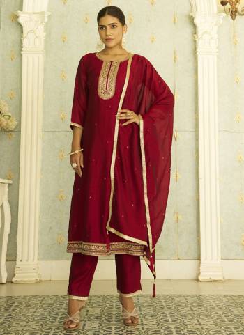 Looking These Beautiful Readymade Suits With Dupatta.These Suit is Fabricated On Top Are Silk Blend And Bottom Are Silk Blend And Silk Blend Dupatta .Its Beautified With Designer Embroidery Work.