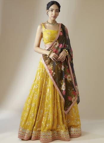 For A Designer Look,Grab These Lehenga Choli in Fine Colored.These Lehenga And Blouse Are Fabricated On Georgette Pair With Dupatta Are Georgette.Its Beautified With Designer Sequance,Jari Embroidery Work.