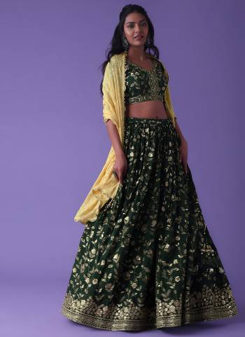 For A Designer Look,Grab These Lehenga Choli in Fine Colored.These Lehenga And Blouse Are Fabricated On Georgette Pair With Dupatta Are Georgette.Its Beautified With Designer Sequance,Jari Embroidery Work.