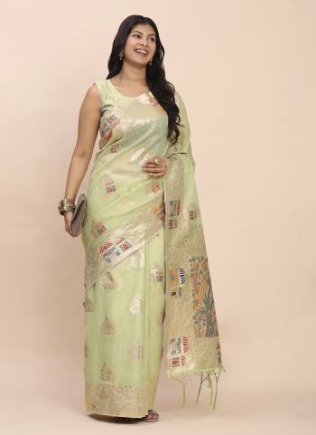 Looking These Fastive And Party Wear Saree in Fine Colored.These Saree And Blouse is Fabricated On Linen Cotton.Its Beautified With Woven Jacquard Designer.