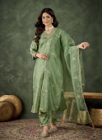 Garb These Beautiful Readymade Suits With Dupatta.These Suit is Fabricated On Top Are Silk Blend And Bottom Are Silk Blend And Organza Dupatta .Its Beautified With Designer Embroidery Work.