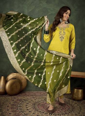 Garb These Beautiful Readymade Suits With Dupatta.These Suit is Fabricated On Top Are Viscose Rayon And Bottom Are Viscose Rayon And Organza Dupatta .Its Beautified With Designer Embroidery Work With Woven Dupatta.