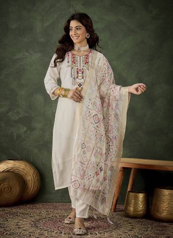Garb These Beautiful Readymade Suits With Dupatta.These Suit is Fabricated On Top Are Silk Blend And Bottom Are Silk Blend And Organza Dupatta .Its Beautified With Designer Embroidery Work With Digital Printed Dupatta.