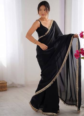 Looking These Party Wear Saree in Fine Colored.These Saree Are Fendy Satin Two Tone And Blouse is Faendy Satin Two Tone Fabricated.Its Beautified With Two Tone Solid With Sequance Lace Border.