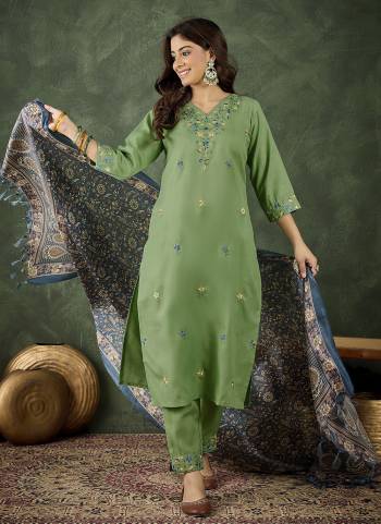 Looking These Beautiful Readymade Suits With Dupatta.These Suit is Fabricated On Top Are Cotton Blend And Bottom Are Cotton Blend And Organza Dupatta .Its Beautified With Designer Embroidery Work With Printed Dupatta.