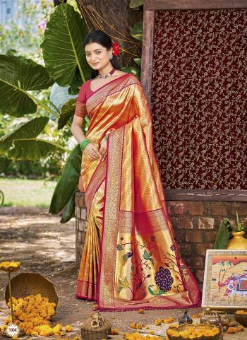 Garb These Fastive And Party Wear Saree in Fine Colored.These Saree And Blouse is Fabricated On Kanjivaram Silk.Its Beautified With Woven Jacquard Designer.