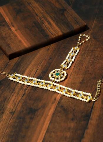 Attrective These Beautifil Colored Hathphool.These Hathphool is Come Brass Material And Beautified With Kundan Stone Work.