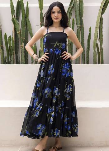 Attrective Looking These Beautiful Readymade Long Kurti.These Kurti Are Faux Georgette Fabricated.Its Beautified With Designer Digital Printed.