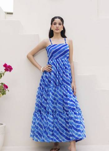 Attrective Looking These Beautiful Readymade Long Kurti.These Kurti Are Faux Georgette Fabricated.Its Beautified With Designer Digital Printed.