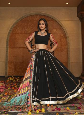 Looking These Navratri Wear Lehenga Choli in Fine Colored.These Lehenga Are Georgette Choli Are Georgette And Dupatta Are Fabricated On Chinon Pair.Its Beautified With Designer Printed Wirh Embrodery Work.