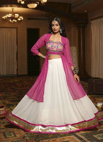 Looking These Navratri Wear Lehenga Choli in Fine Colored.These Lehenga Are Georgette Choli Are Georgette Fabricated Pair.Its Beautified With Designer Printed With Embroidery Work.