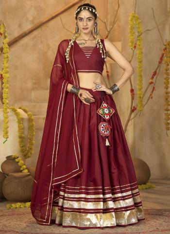 Looking These Navratri Wear Lehenga Choli in Fine Colored.These Lehenga Are Silk Crepe Choli Are Silk And Dupatta Are Fabricated On Georgette Pair.Its Beautified With Designer Lace Work.