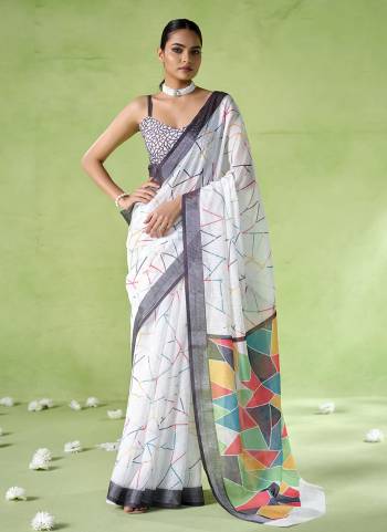 Attractive These Fancy Party Wear Saree in Fine Colored.These Saree Are Cotton Blend And Blouse is Fabricated On Art Silk Pair.Its Beautified With Disigner Printed Saree.