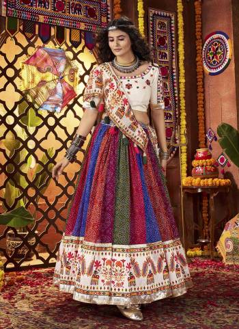 Attrective These Navratri Special Lehenga Choli in Fine Colored.These Lehenga Are Georgette And Blouse Are Viscose Cotton And Dupatta Are Fabricated On Chanderi.Its Beautified With Designer Multy Thread,Mirror Embroidery Work.