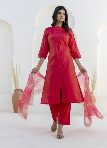 Attractive These Beautiful Readymade Suits With Dupatta.These Suit is Fabricated On Top Are Shimmer Silk And Bottom Are Shimmer Silk And Organza Dupatta .Its Beautified With Designer Embroidery Work.