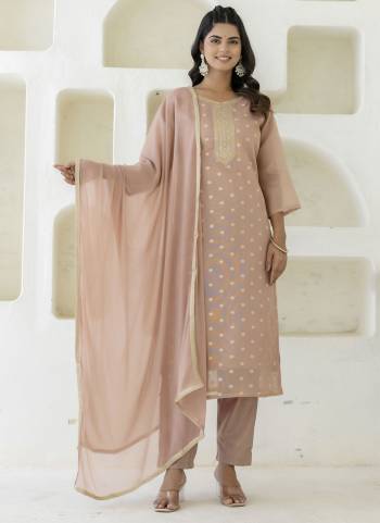Attractive These Beautiful Readymade Suits With Dupatta.These Suit is Fabricated On Top Are Chanderi Silk And Bottom Are Silk And Nazneen Dupatta .Its Beautified With Designer Embroidery Work.