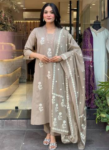 Garb These Suit in Fine Colored Pair With Bottom And Dupatta.These Top And Bottom Are Fabricated On Cotton Pair With PC Cotton Dupatta.Its Beautified With Designer Embroidery Work,Printed Dupatta.