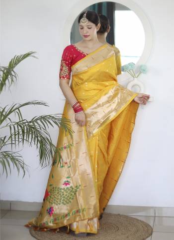 Garb These Party Wear Saree in Fine Colored.These Saree Are Paithani Silk And Blouse is Fabricated On Art Silk.Its Beautified With Weaving Jacquard Designer With Embroidery Work Blouse.