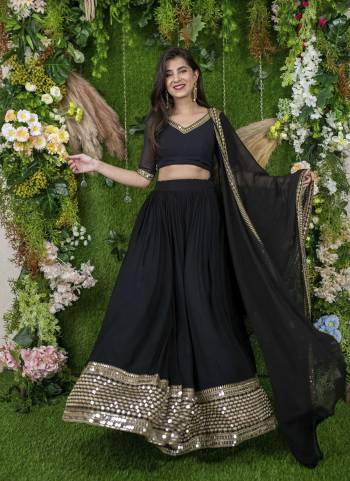 For A Designer Look,Grab These Lehenga Choli in Fine Colored.These Lehenga Are Georgette And Blouse Are Fabricated On Georgette Pair With Dupatta Are Georgette.Its Beautified With Designer Jari,Sequance Embroidery Work.