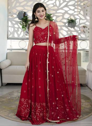 For A Designer Look,Grab These Lehenga Choli in Fine Colored.These Lehenga Are Georgette And Blouse Are Fabricated On Georgette Pair With Dupatta Are Soft Net.Its Beautified With Designer Thread,Sequance Embroidery Work.