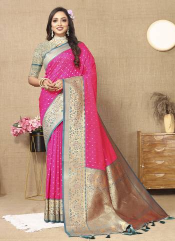 Garb These Party Wear Saree in Fine Colored.These Saree And Blouse is Fabricated On Soft Silk.Its Beautified With Weaving Jacquard Designer.