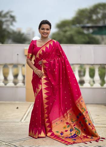 Looking These Party Wear Saree in Fine Colored.These Saree And Blouse is Fabricated On Paithani Silk.Its Beautified With Weaving Meenakari Pallu Jacquard Designer.