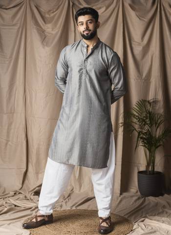 For A festive And Party Wear,Attractive These Readymade Kurta With Payjama in Fine Colored.These Kurta is Fabricated On Rayon And Art Silk Bottom With Heavy Designer Thread,Sequance Embroidery Work.Buy Now.