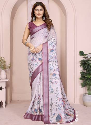 Looking These Party Wear Saree in Fine Colored.These Saree And Blouse is Fabricated On Linen Cotton.Its Beautified With Woven Silver Border Designer With Digital Printed.