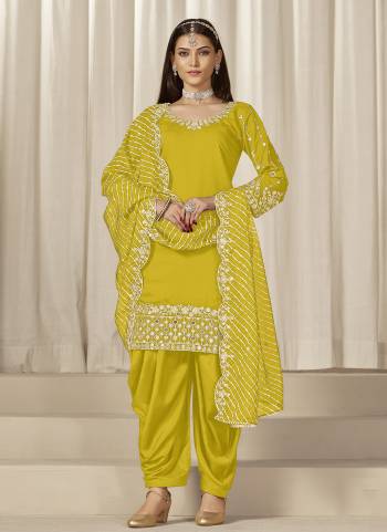 Looking These Beautiful Party Wear Fine Color Salwar Suits.These Top Are Roman Silk And Dupatta Are Organza And Bottom Santoon Fabricated.Its Beautified With Designer Embroidery Work.
