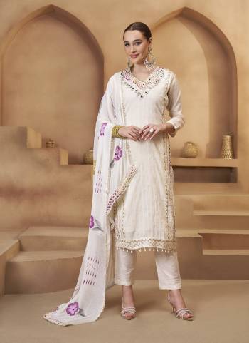 Attractive These Party Wear Suit in Fine Colored Pair With Bottom And Dupatta.These Top Are Bombay Cotton And Dupatta Are Fabricated On Bombay Cotton Pair With Bombay Cotton Bottom.Its Beautified With Designer Thread Embroidery Work.