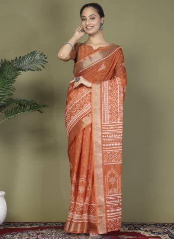 Looking These Fastive And Party Ready To Wear Saree in Fine Colored.These Saree And Blouse is Fabricated On Cotton.Its Beautified With Woven Jari Border Designer With Digital Printed.