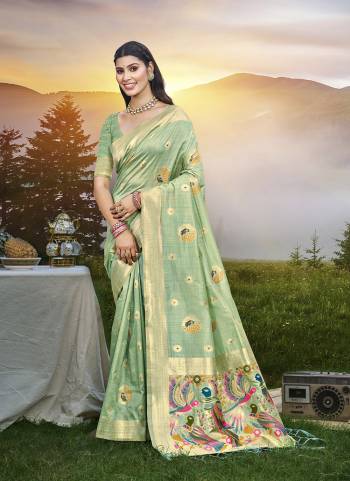 Attractive These Fastive And Party Wear Saree in Fine Colored.These Saree And Blouse is Fabricated On Assam Silk.Its Beautified With Wevon Meenakari Designer.