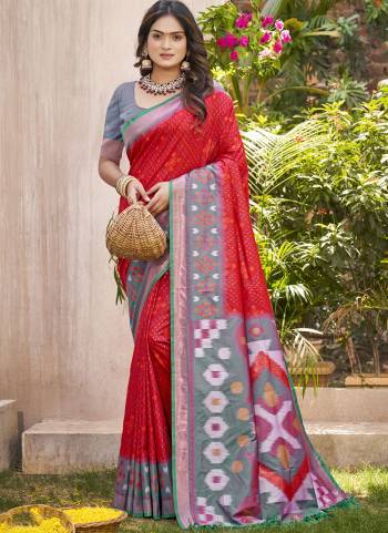 Garb These Fastive And Party Wear Saree in Fine Colored.These Saree And Blouse is Fabricated On Pochampalli Silk.Its Beautified With Heavy Woven Designer.