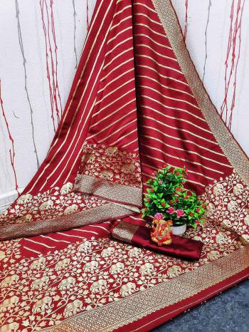 Adorn The Pretty Angelic Look Wearing This Party Wear Heavy Designer Wevon Jacquard Work Saree With Blouse. This Saree Is Fabricated On Banarasi Cotton Paired With Blouse. Its Pretty Color Pallete Will Give An Attractive Look To Your Personality. 
