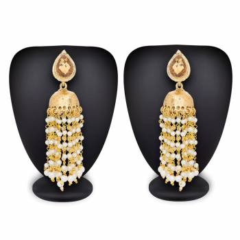 Here Is A Maharani Styled Pair Of Earrings Which Is To Paired With Heavy Lehenga Choli For An Outstanding Look. It Is Light Weight And Easy To Carry All Day Long.