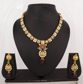 Show Up Your Elegance With This Pretty Golden Colored Necklace Set Which Can Be Paired With Any Colored Traditonal Attire. Its Material Is In Copper So It Is Light In Weight And Easy To Carry All Day Long.