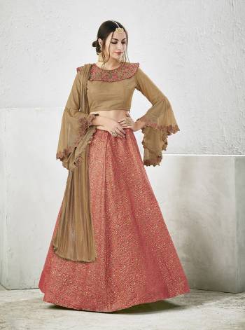 Add a romantic detail to the conventional lehenga with this flowy sleeved blouse. Pair it up with dewy makeup for that flirty appeal.  