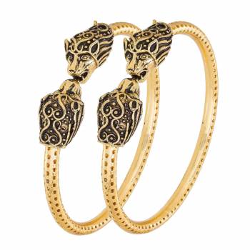 Here Is A Beautiful Animal Patterned Bangles Set With Set Of 2. It Is In Golden Color With Small Stone Work All Over. Buy Now.