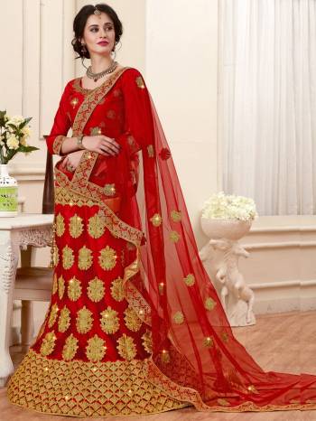 Catch All The Limelight At The Next Wedding You Attend With This Designer Lehenga Choli In Red Color Paired With Red Colored Dupatta. Its Blouse Is Fabricated On Art Silk Paired With Net Fabricated Lehenga And Dupatta. It Has Attractive Jari Embroidery Making The Lehenga Choli Heavy.