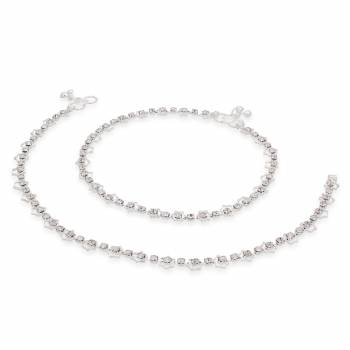 Very Simple and Elegant Looking Anklet Set Is Here In Silver Color Beautified With White Colored Stones All Over It. This Gives And elegant Look To Your Feet.