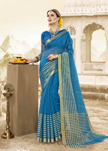 Look Beautiful Wearing This saree In Blue Color Paired With Blue Colored Blouse. This Saree And Blouse are Fabricated On Handloom Cotton Silk. This Fabric Has Smooth Texture Which Gives Comfort To Your Skin.