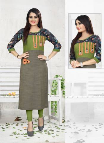 Add Some Casuals With This Pretty Kurti In Grey Color. This Readymade Kurti Is Fabricated On Rayon Which Is Available In All Regular Sizes.  Buy This Lovely Kurti Now.