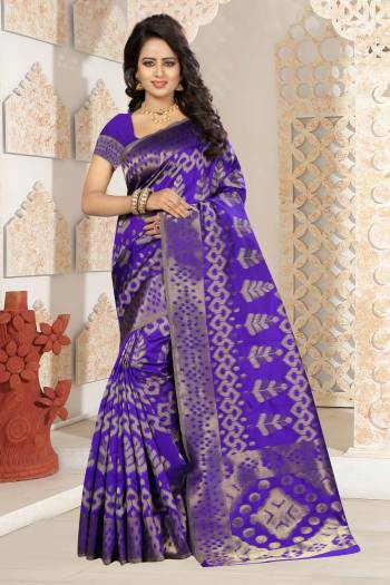 New And Unique Shade Is Here To Add Up Into Wardrobe With this Silk Saree In Violet Color Paired With Violet Colored Blouse. This Saree And Blouse Are Fabricated On Kanjivaram Art Silk Beautified With Weave. Buy Now.