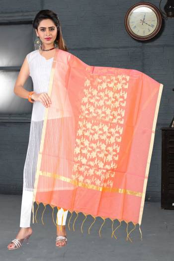 Give A Pretty Glam Look To Your Personality, Adding It With This Lovely Pink Colored Dupatta. It Is Fabricated On Banarasi Art Silk Beautified With Weave. Pair It With Any Contrasting Colored Suit Or Kurti.