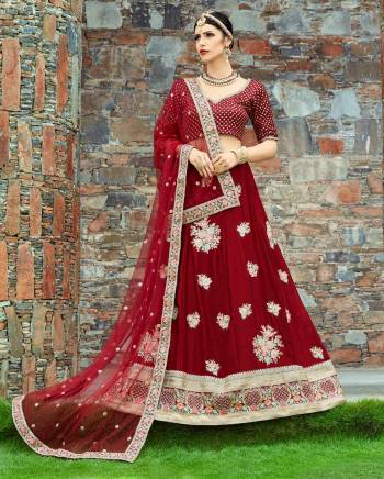 Featuring combination of vintage glamour and modern trends, gorgeous use of zari and resham work on lehenga and small sequins butti on blouse all over. Dupatta on net base with sequins butti work and heavy lace cornerd gives complete royal touch to lehenga choli set.