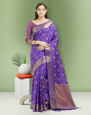 New Shade Is Here To Add Into Your Wardrobe With This Silk Saree In Violet Color Paired With Violet Colored Blouse. This Saree And Blouse are Fabricated On Art Silk Beautified With Weave All Over.